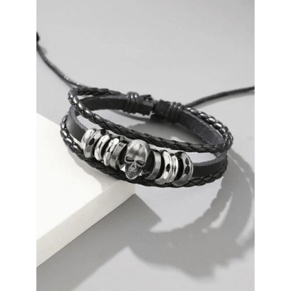 BLACK LEATHER SILVER SKULL BRACELET